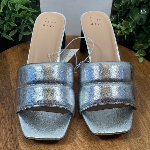 A New Day Women's Lilah Silver Heels - Picture 4 of 7